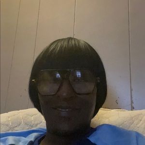 Meet your Posher, Renee